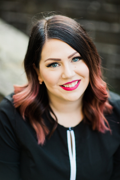 Headshot-Michelle-Web Headshot-Michelle-Web